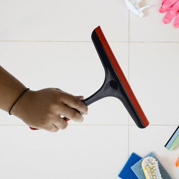 17754 Plastic Kitchen Wiper  Ideal For Kitchen Platform Windows Glass  Car Windshield  Silicone Head  Multicolor  Pack Of 1 Pc Wukusy