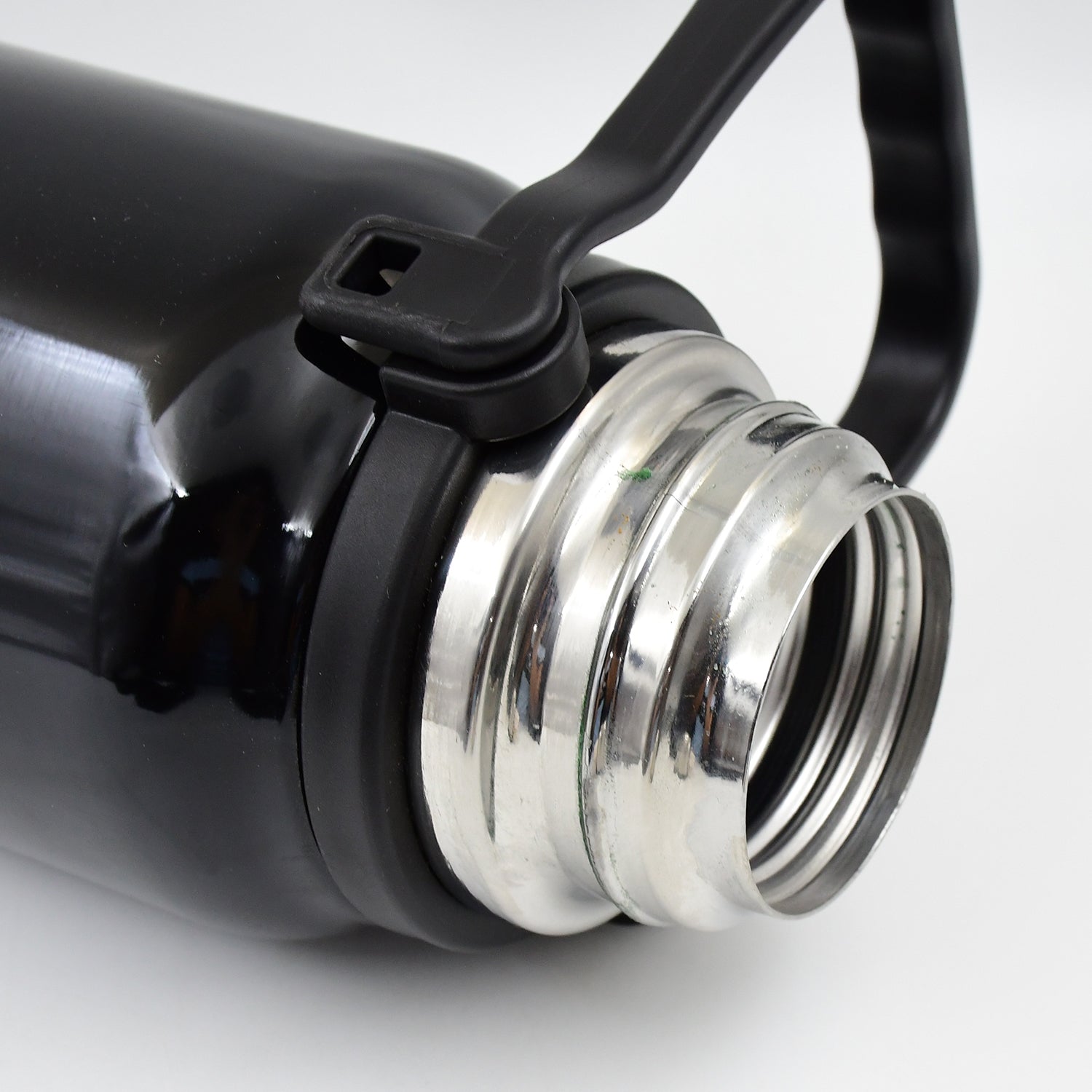 Stainless Steel Water Bottle Vacuum Insulated Cup  Bottle (1200 Ml) Wukusy