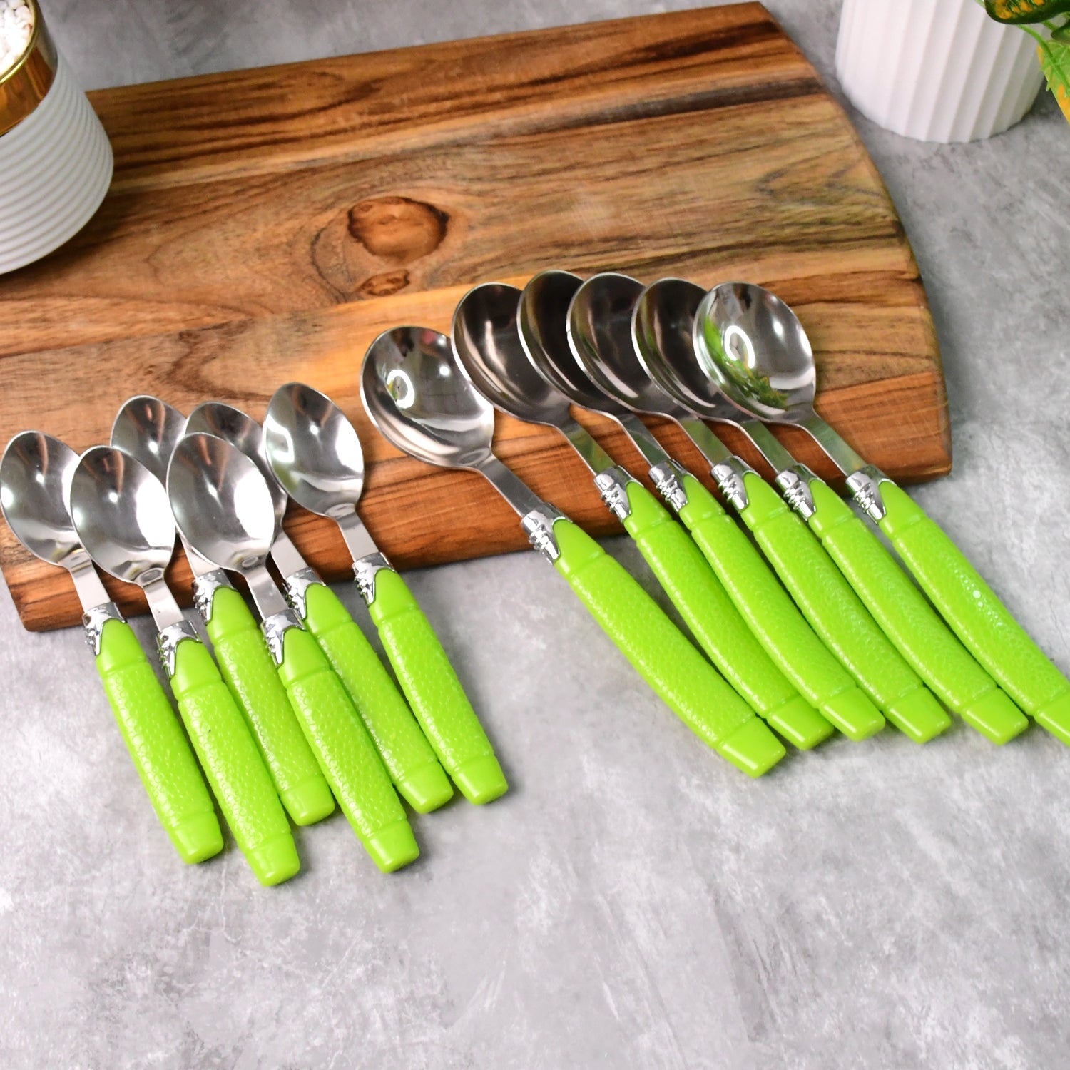 Supermom Premium Fancy Cutlery Set With Holder (24 Pc  Set) Wukusy