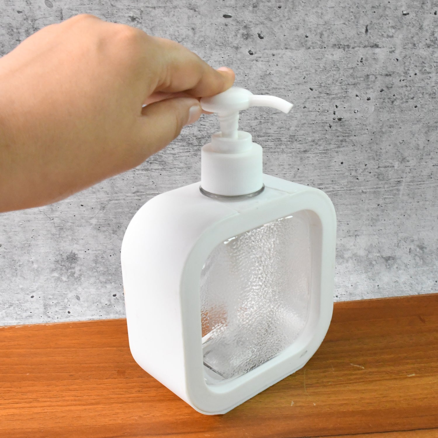 Snap Sink Dispenser Plastic Clear Empty Pump Lotion Bottles (1 Set) Wukusy