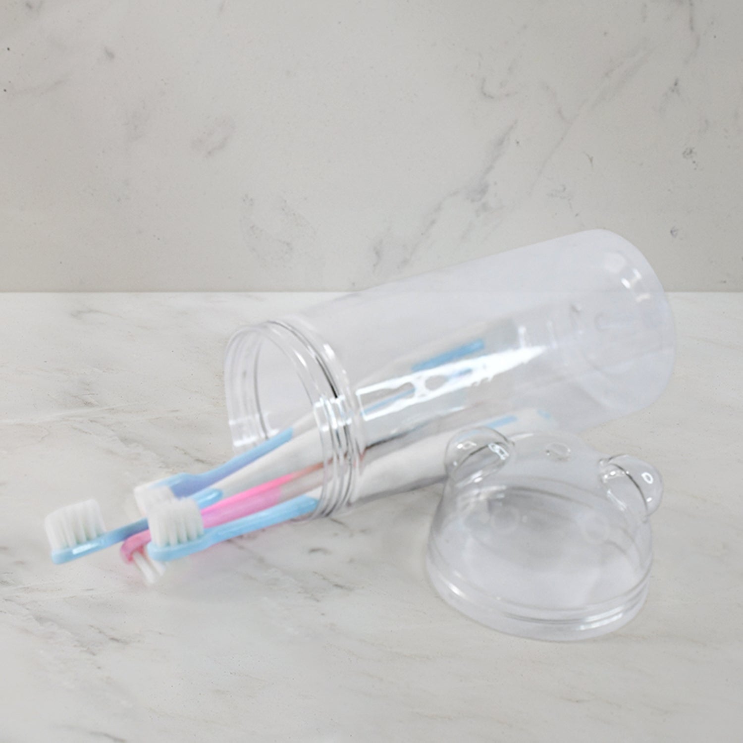 Multipurpose Travel-friendly Toothbrush Holder With 4 Soft Bristle Toothbrushes Wukusy