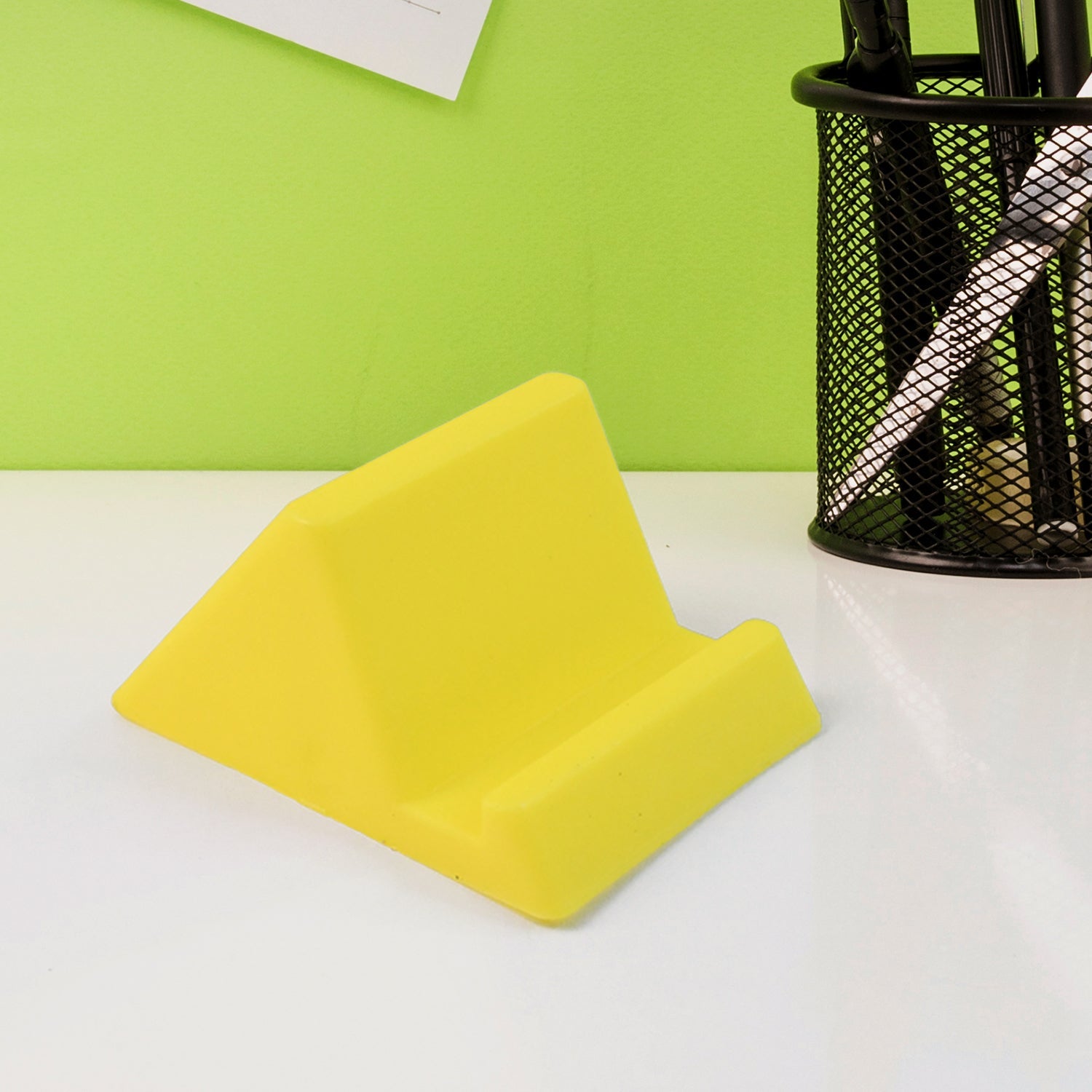 Compact Plastic Mobile Phone Holder Stand (1 Pc  Mix Color) Wukusy