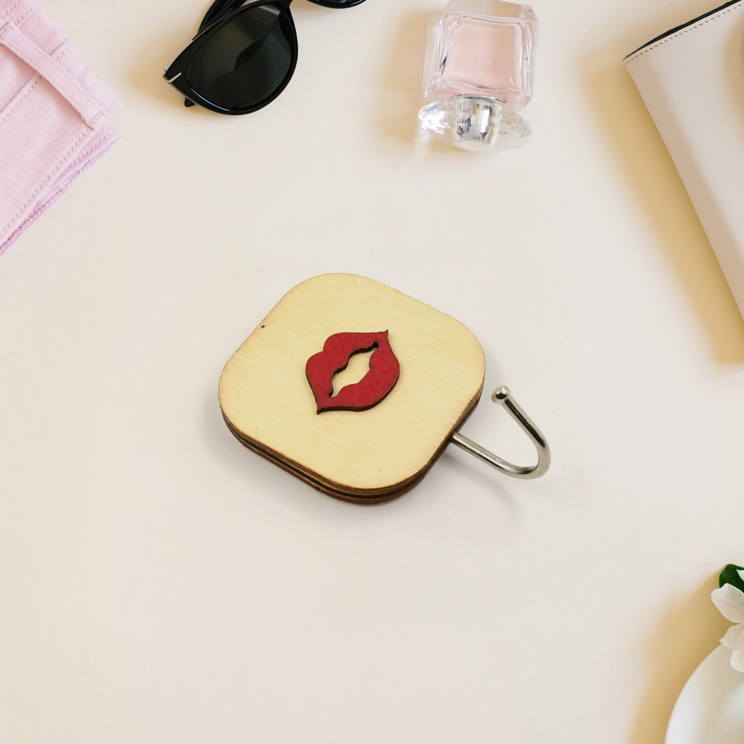 17871 Wooden Cartoon Hook Wall Hanging Hooks Wall Storage Hook Wall Mounted Hat Hooks Wall Coat Hooks Hanger Backpack Hook Clothes Hook Office Towel Hook Clothing Iron (1 Pc) Wukusy