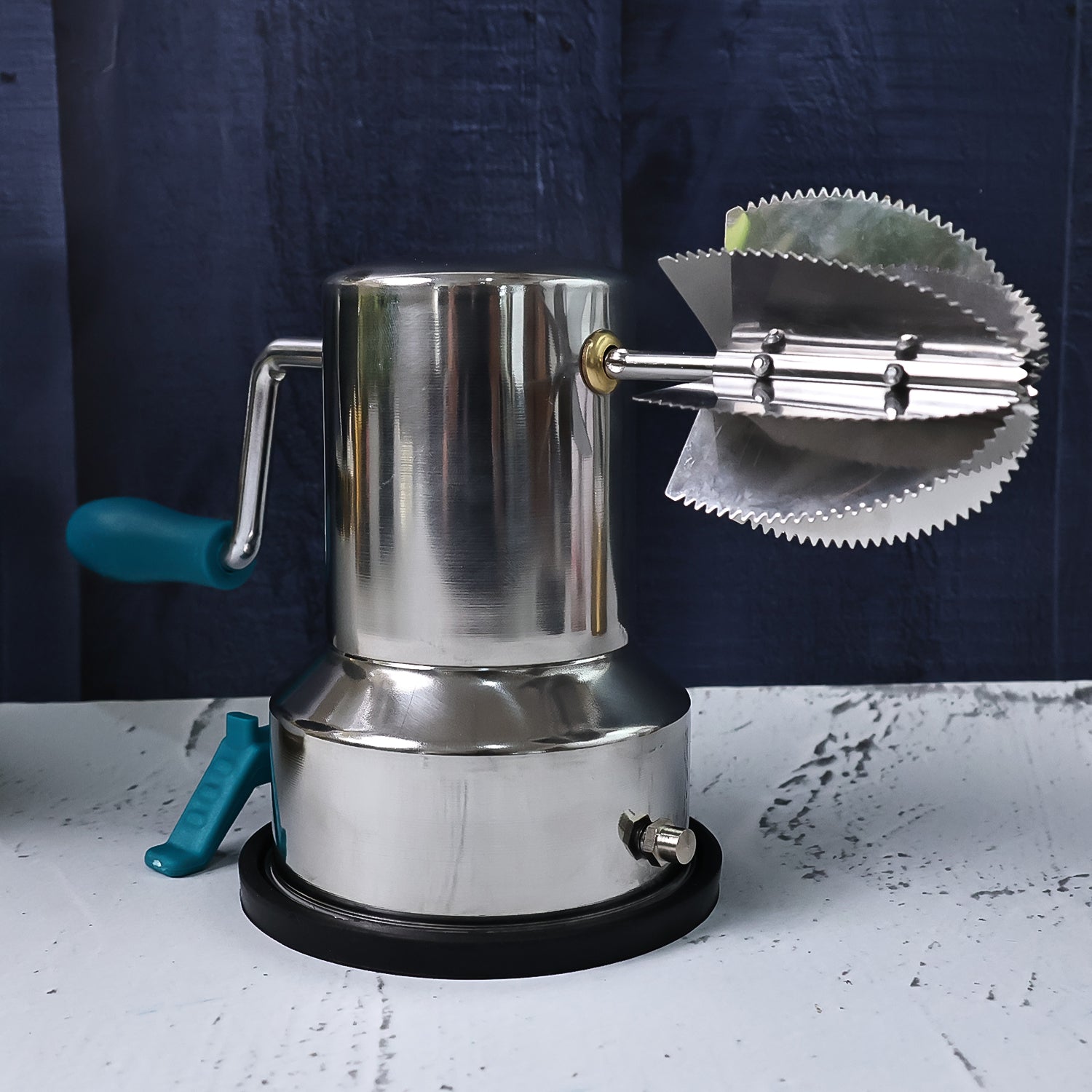 Supermom Stainless Steel Coconut Scraper With Vacuum Base (1 Pc) Wukusy