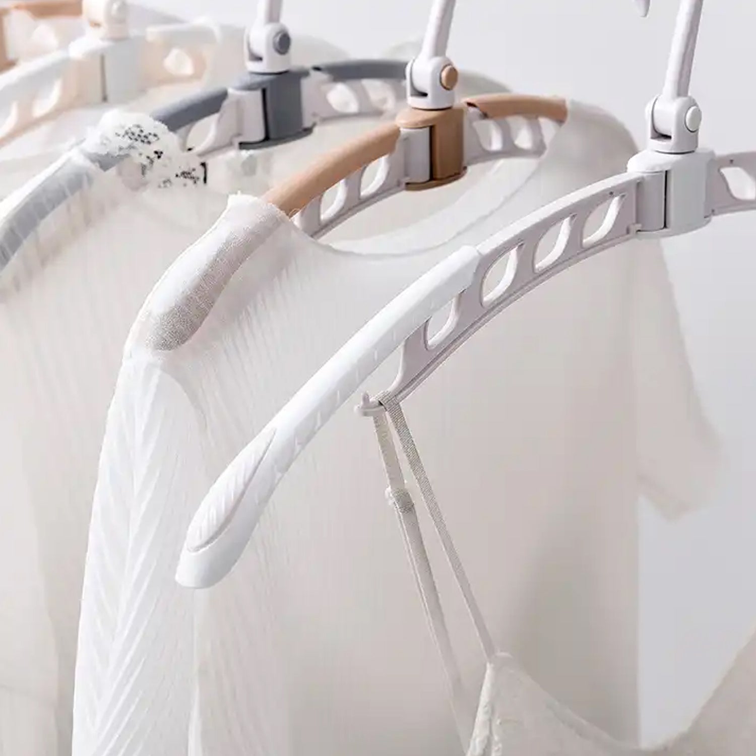 0279 Portable Folding 360 Degree Rotating Clothes Hangers Travel Foldable  Adjustable Accessories Foldable Clothes Hangers Drying Rack For Travel (1 Pc) Wukusy