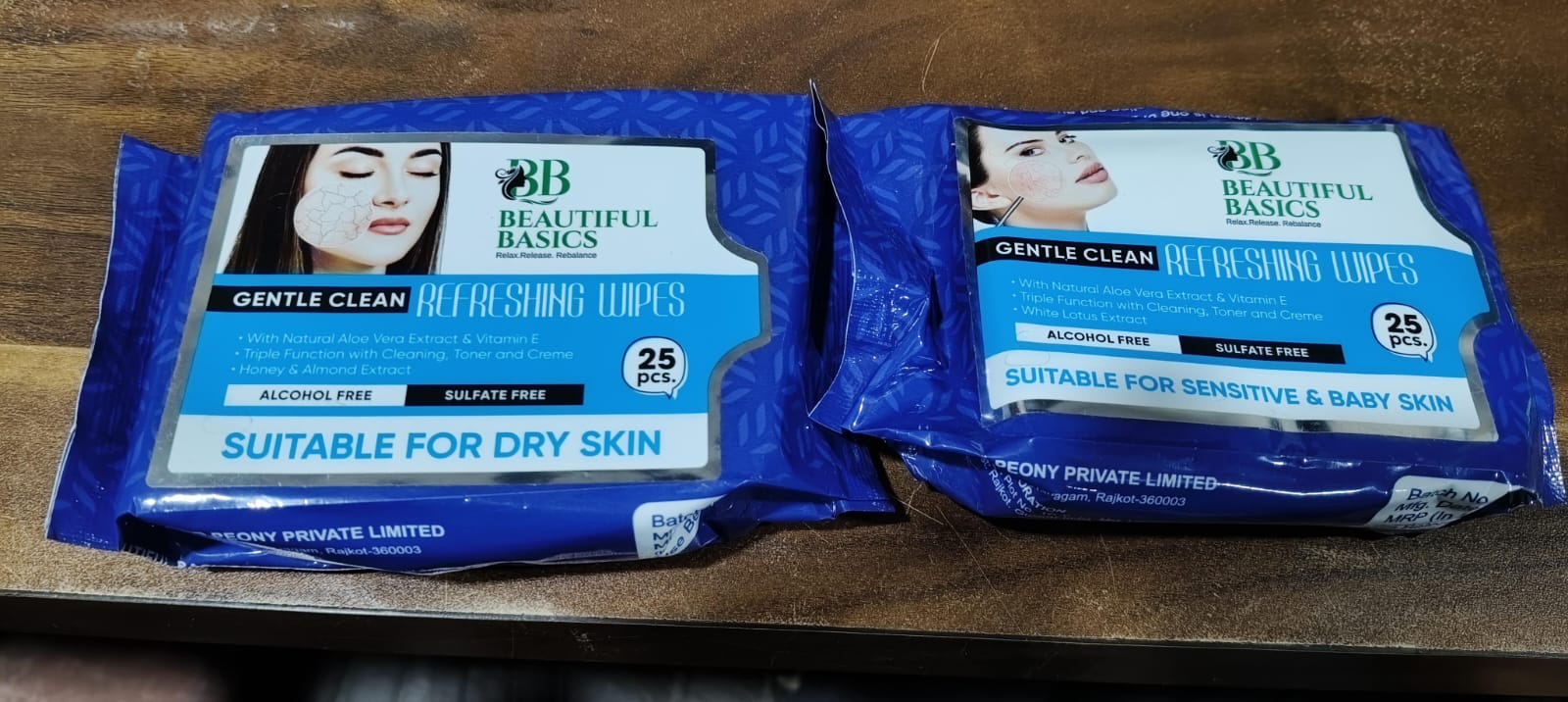 Beautiful Basics Dry  Sensitive Skin Face Wipes (2 Pkts X 50 Pcs Wipes) Wukusy