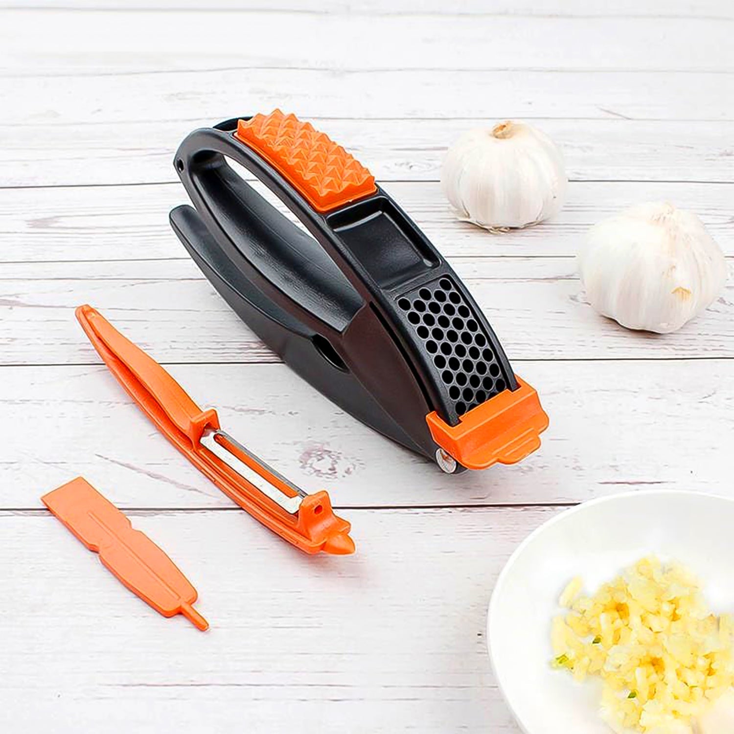 Multifunctional Garlic Press Garlic Mincing  Crushing Tool (1 Pc) Wukusy