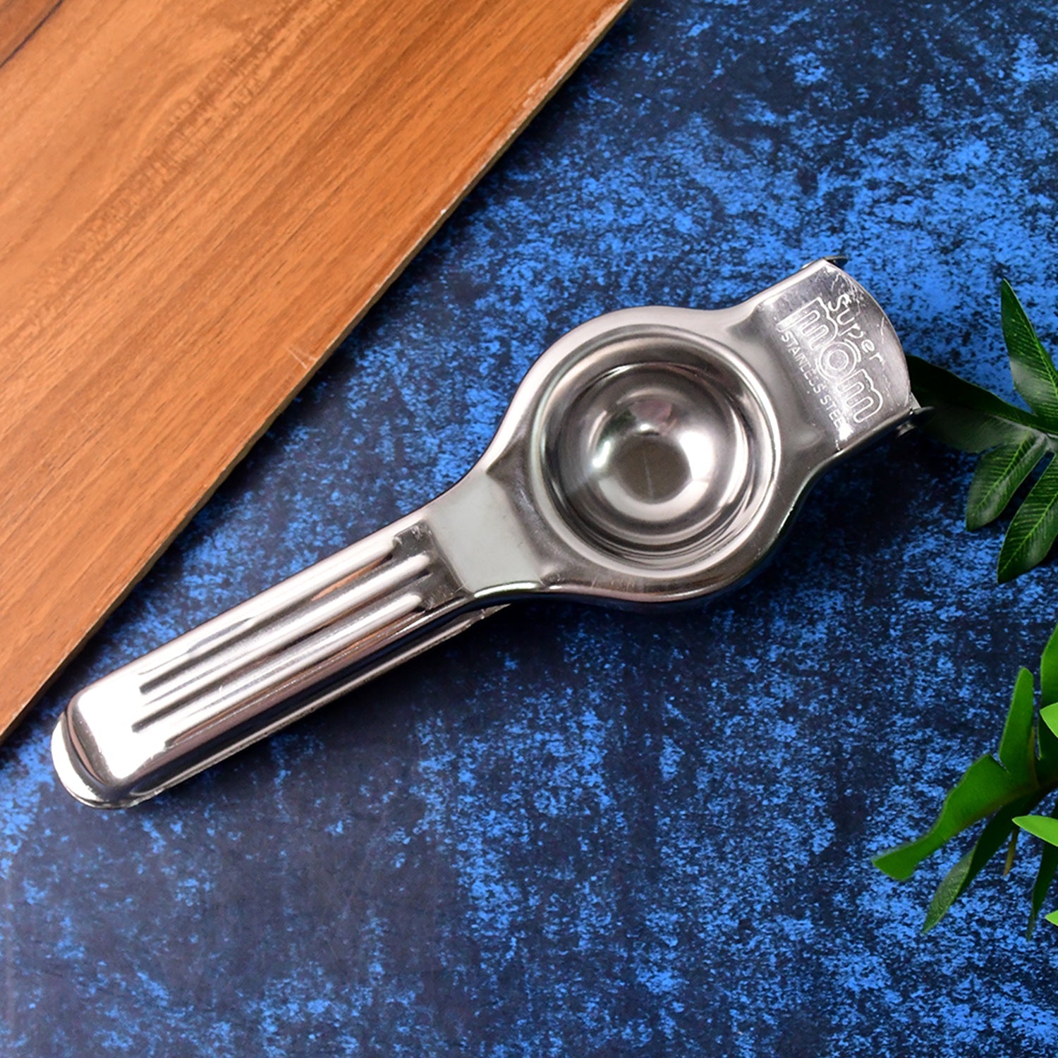 Supermom 2-in-1 Heavy Duty Stainless Steel Lemon Squeezer With Built-in Bottle Opener Wukusy