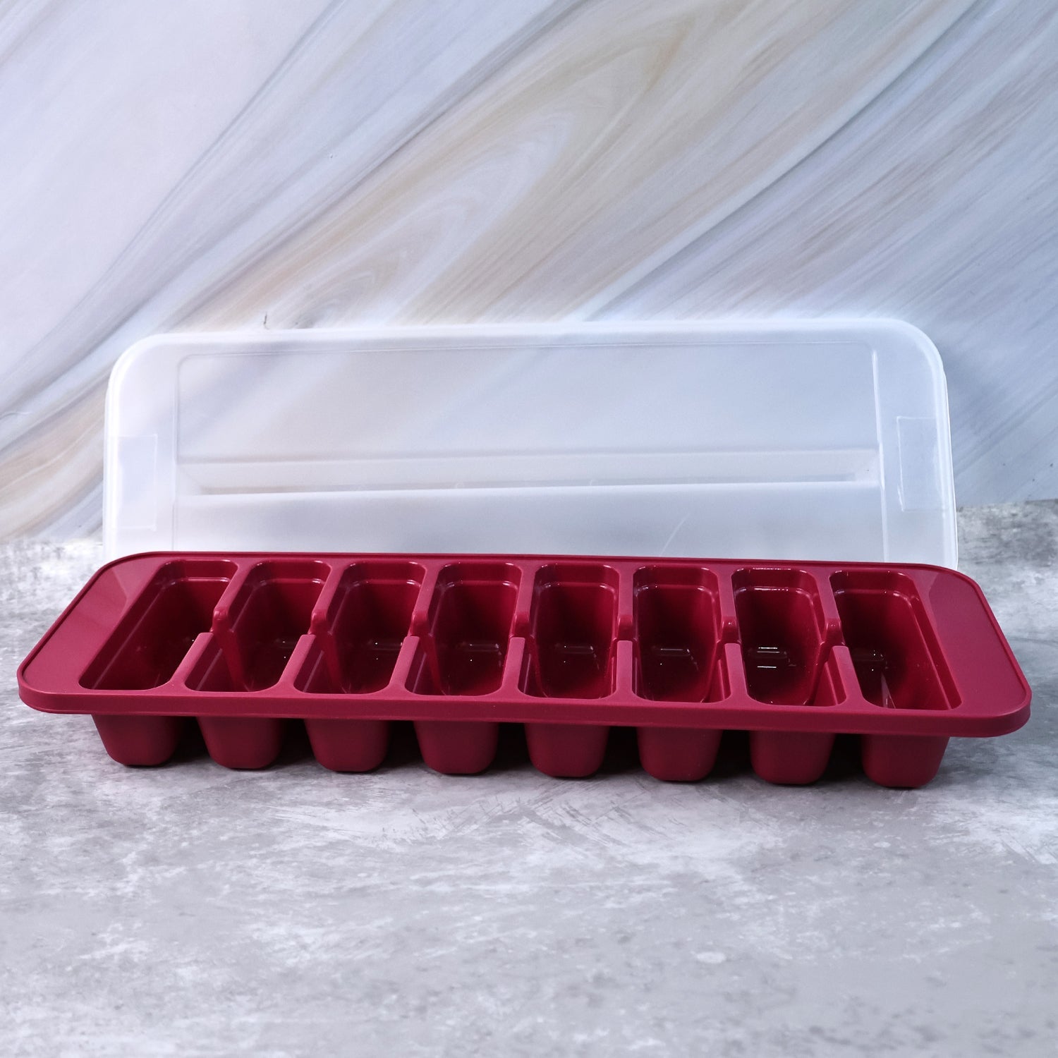 Supermom Frizzy Ice Tray With 2-in-1 Compartment For Ice Cubes And Storage Box (1 Pc) Wukusy
