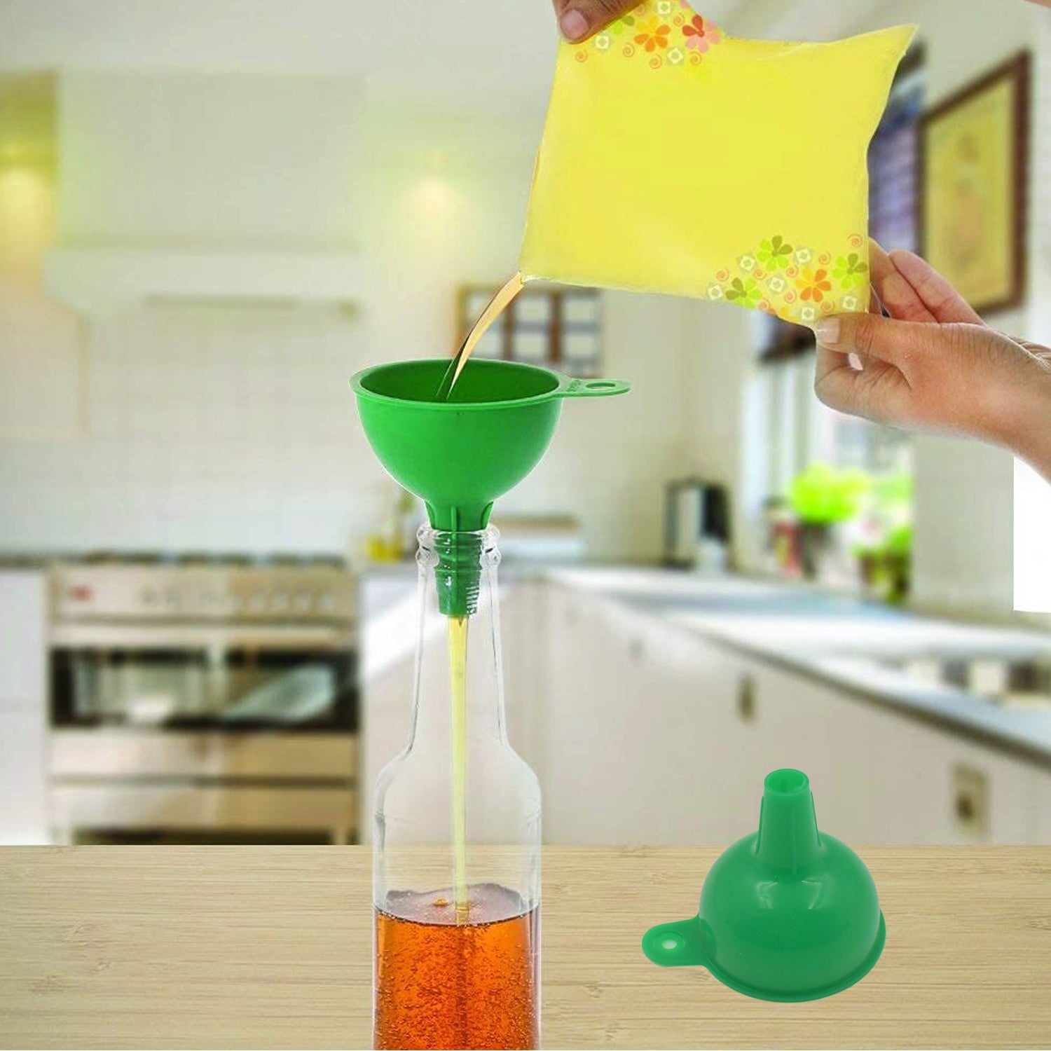 4237 Silicone Funnel For Pouring Oil Sauce Water Juice And Small Food-grainsfood Grade Silicone Funnel (1 Pc Green) Wukusy