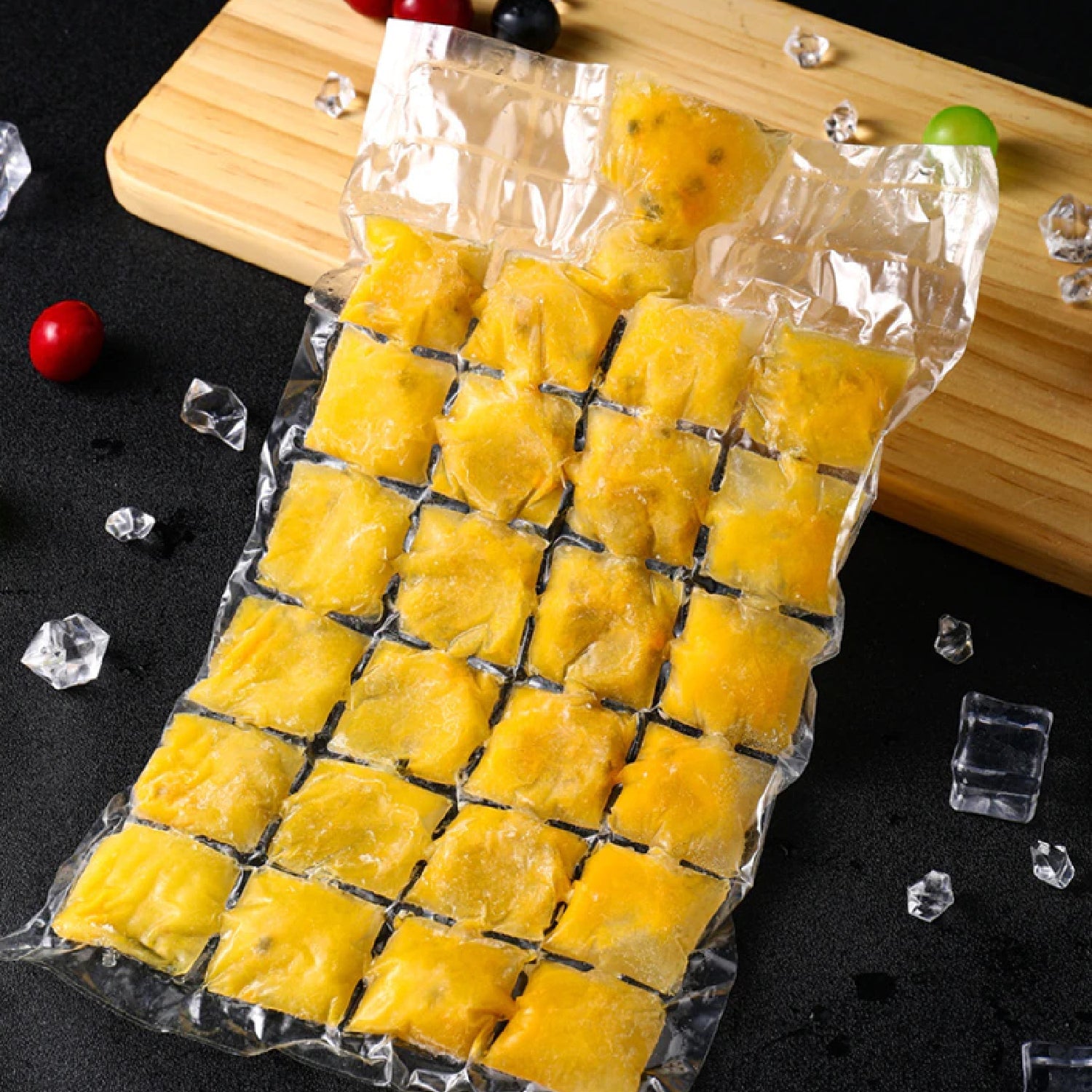 2905 Disposable Ice Cube Bags Stackable Easy Release Ice Cube Mold Trays Self-seal Freezing Makercold Ice Pack Cooler Bag For Cocktail Food Wine Wukusy