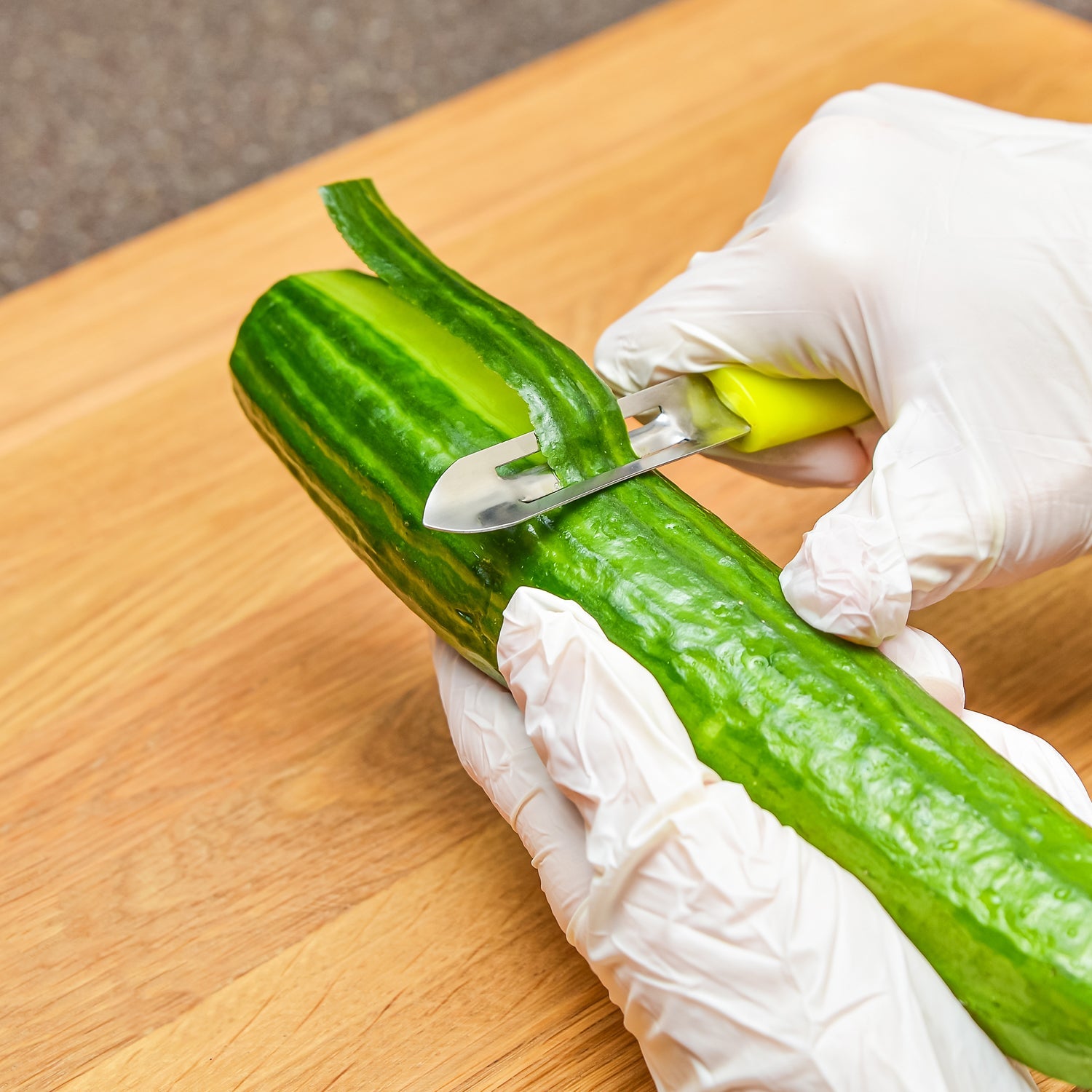 8135 Ganesh 3pc Lighter Cum Knife And Peeler. Wukusy