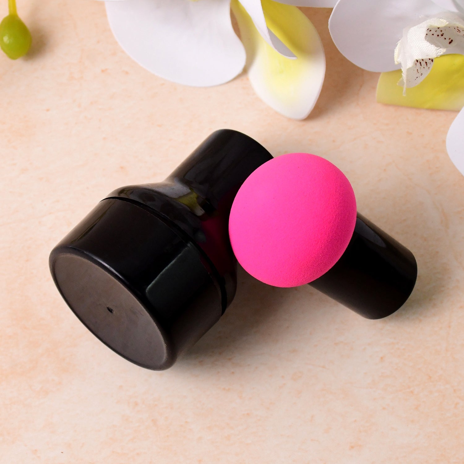 Professional Makeup Sponge Puff With Handle (1 Pc) Wukusy