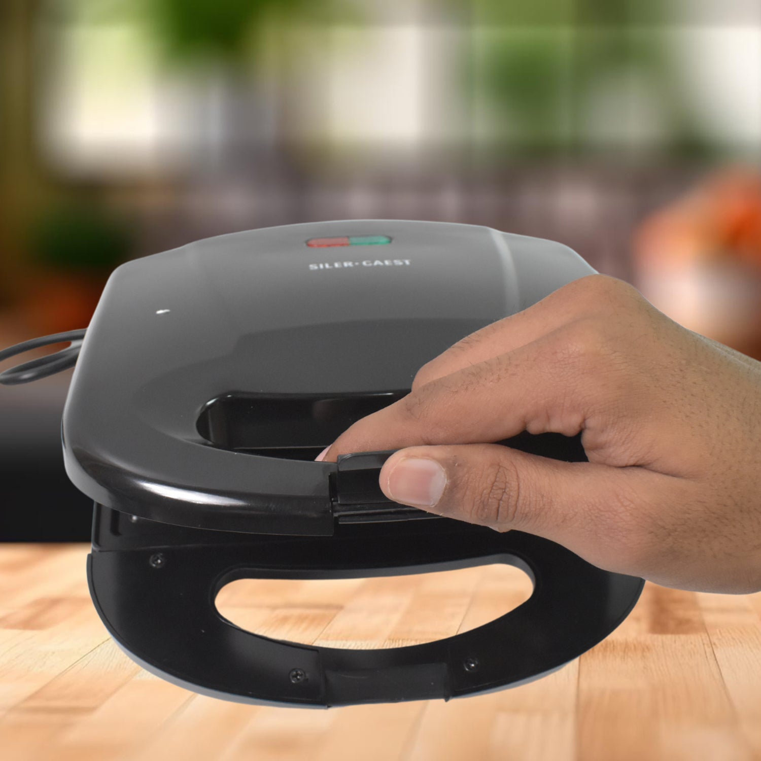 2818 Sandwich Maker Makes Sandwich Non-stick Plates Easy To Use With Indicator Lights Wukusy