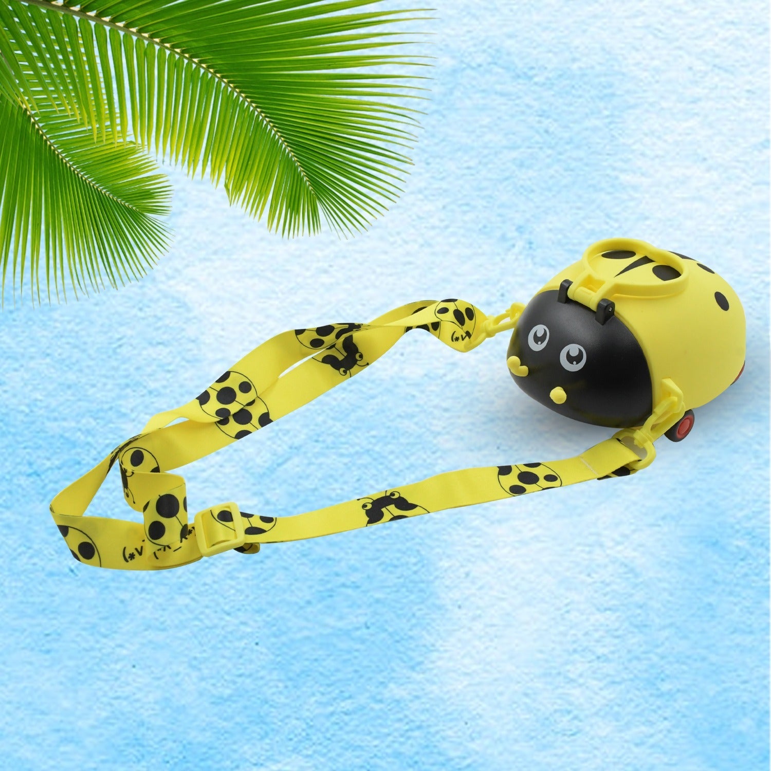 8822 Cute Plastic Bug Shape Water Bottle With Adjustable Shoulder Strap 4 Wheel   Straw Portable Drinking Cup Water Bottle For Kids  Water Bottle  Return Gift For Kids  Water Bottle With Straw  School Kinds Water Bottle (1 Pc) Wukusy