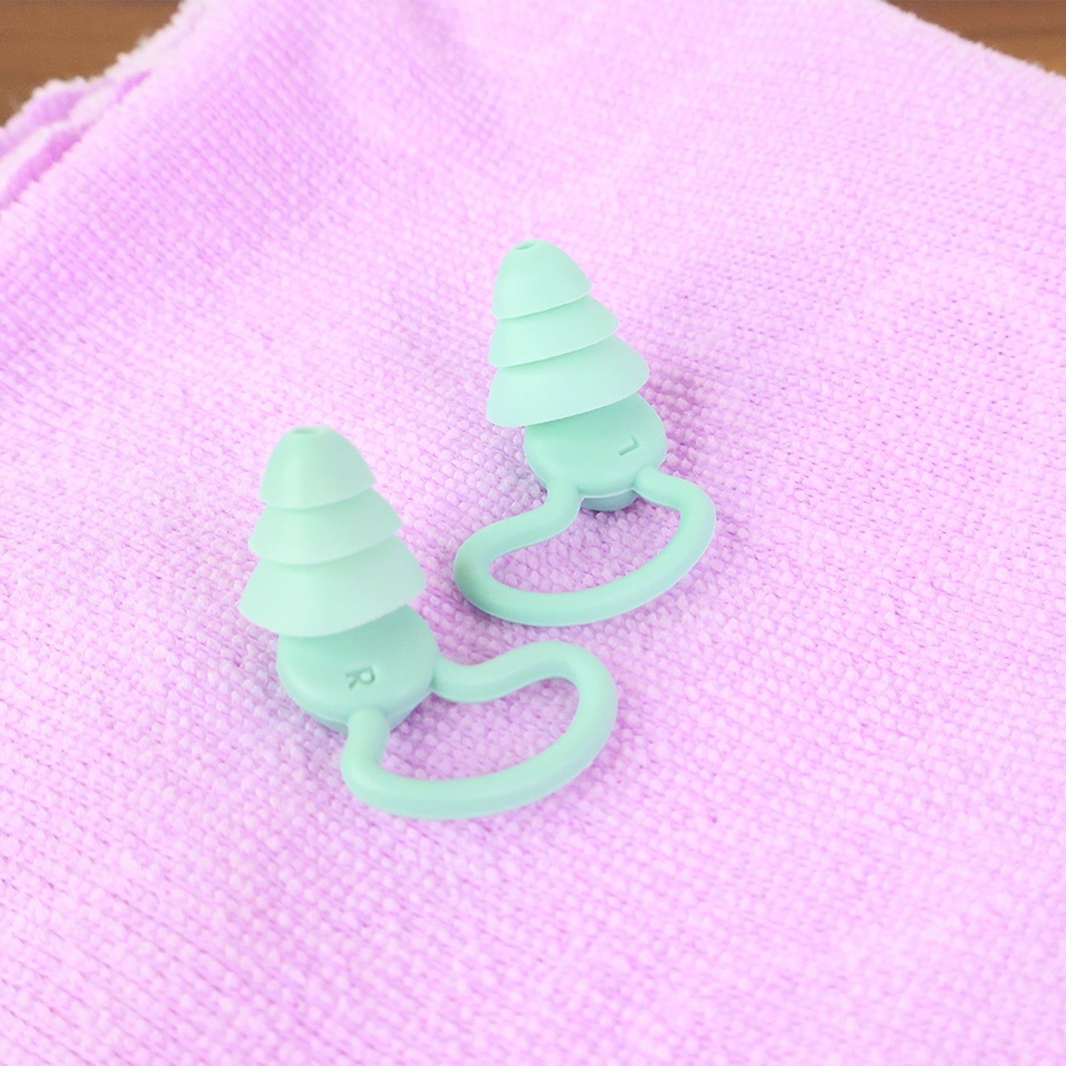 Premium Layered Silicone Noise Reduction Earplugs (1 Pair) Wukusy