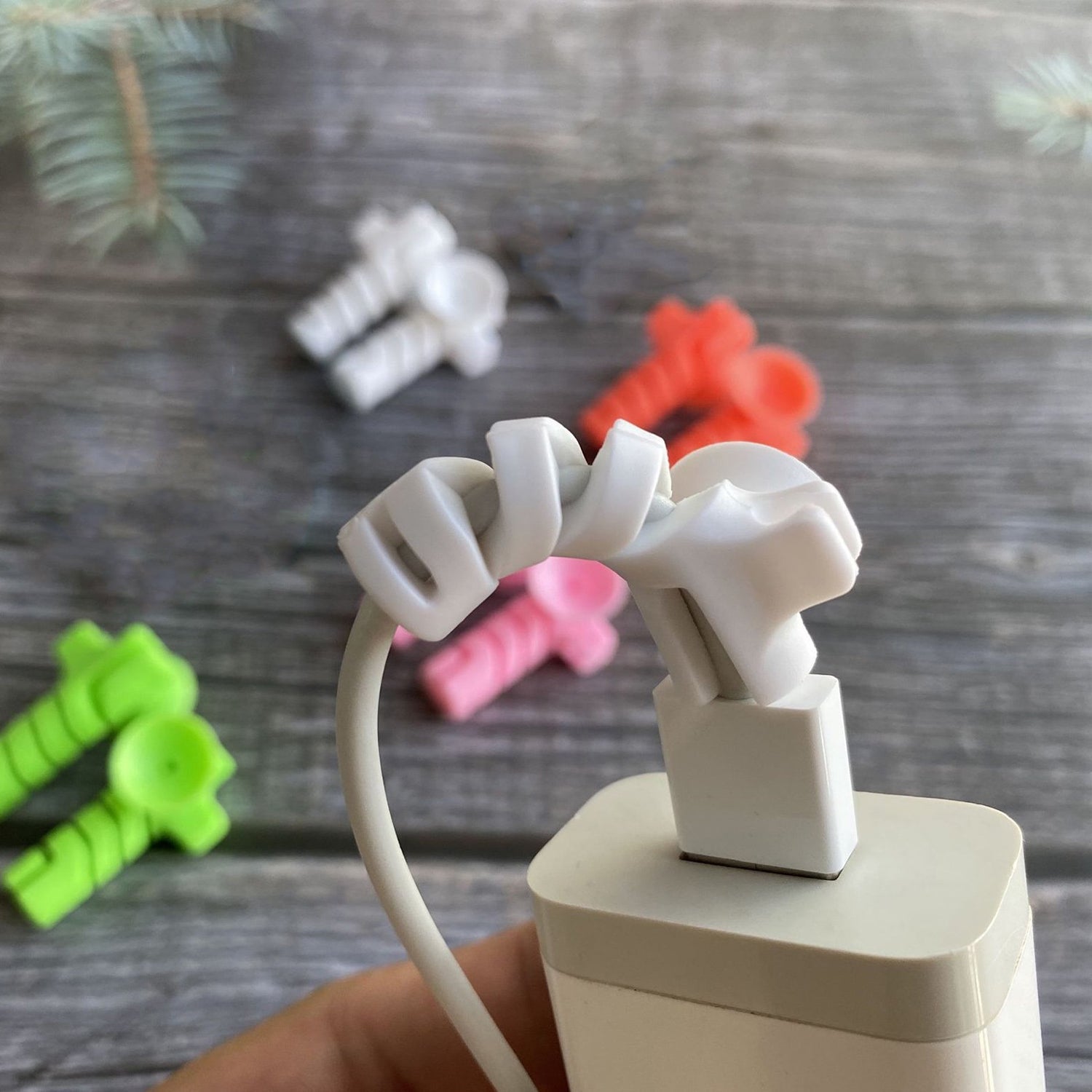 Cable Cord Protector Saver With Suction End (Suction Winder  4 Pcs Set) Wukusy