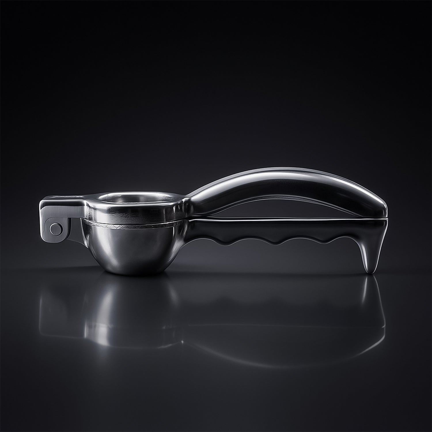 Supermom Aluminum Lemon Squeezer (1 Pc) Wukusy