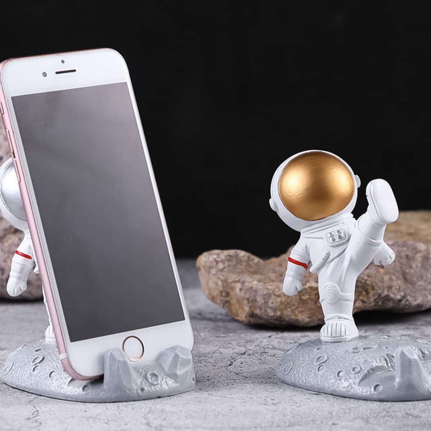 Mobile Holder Astronaut Phone Stand Planet Creative Fun 3d Design (1 Pc) Wukusy