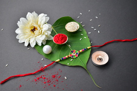 Flower Power Rakhi Wukusy