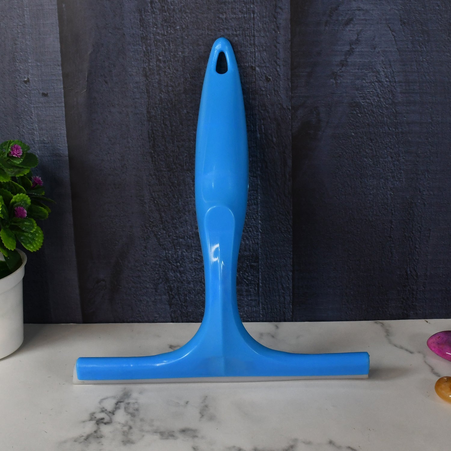 6160 Multipurpose Wiper Widely Used In Bathrooms And Kitchens To Clean Wet And Dirty Surfaces And The Floor Looks Clean. Wukusy