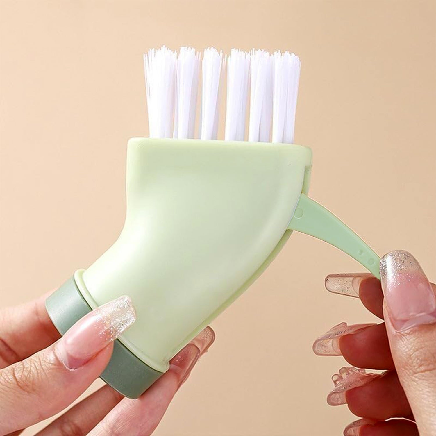 Multipurpose Bottle-connectable Cleaning Brush With Built-in Scraper (1 Pc) Wukusy